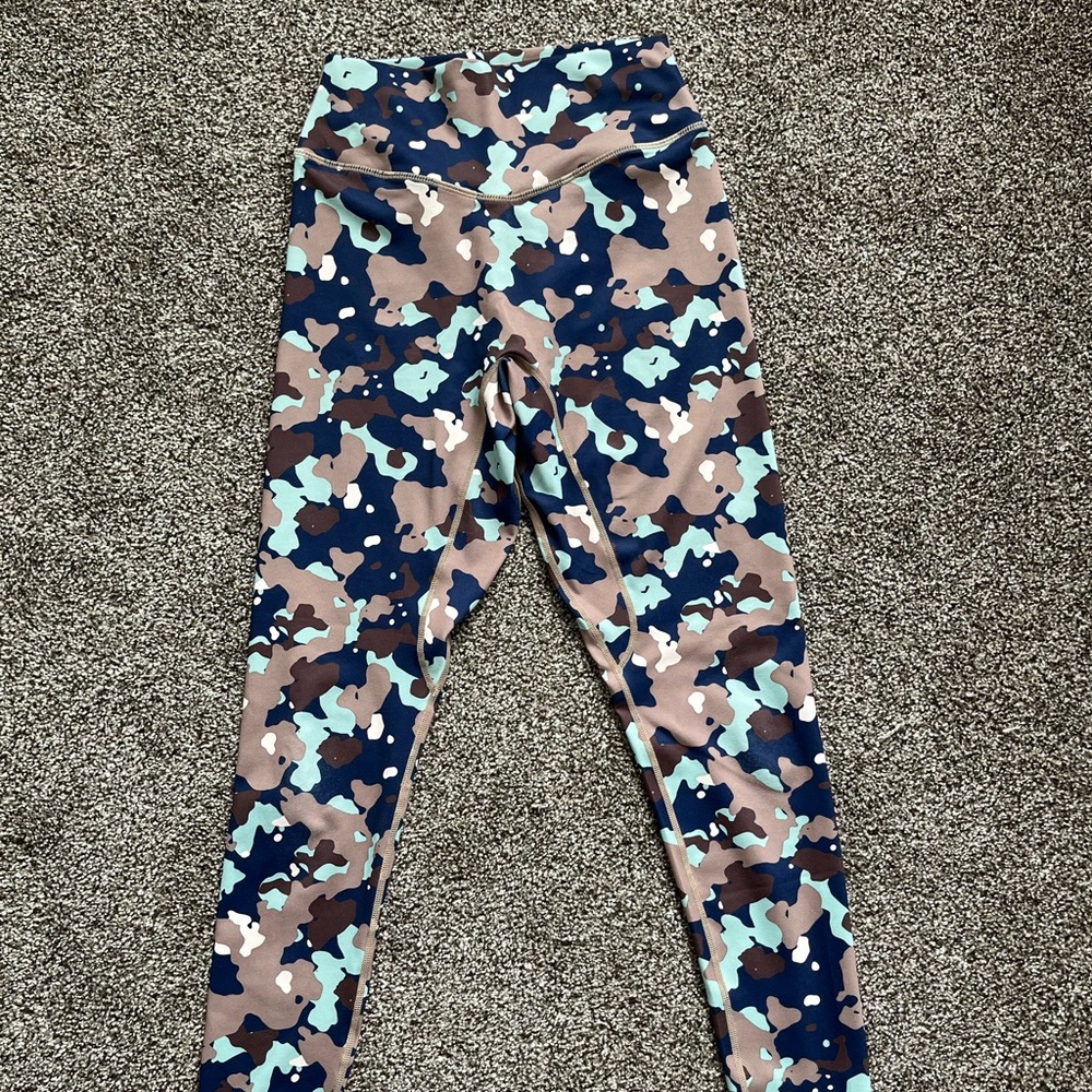Balance Athletica “Ocean Breeze” Ascend Pant - Size M
